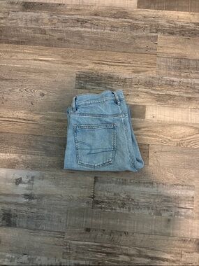 American Eagle Light Wash Classic Denim Jeans